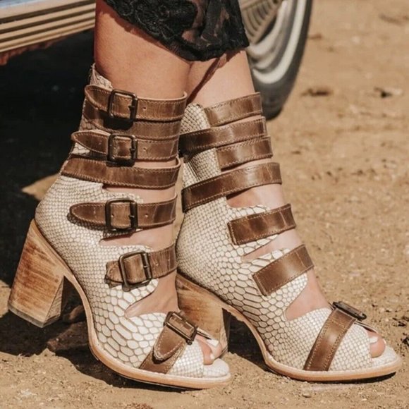 **SOLD** Freebird by Steven White Snake Bond - Picture 1 of 6